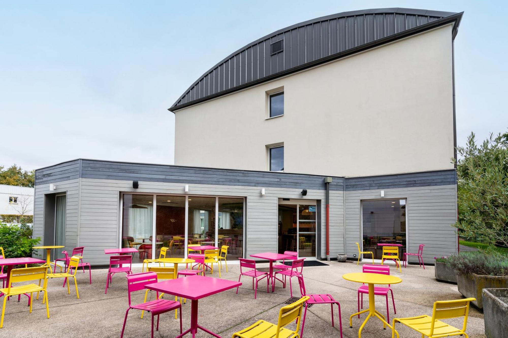 Ibis Styles Prevessin Geneve Aeroport Hotel Exterior photo