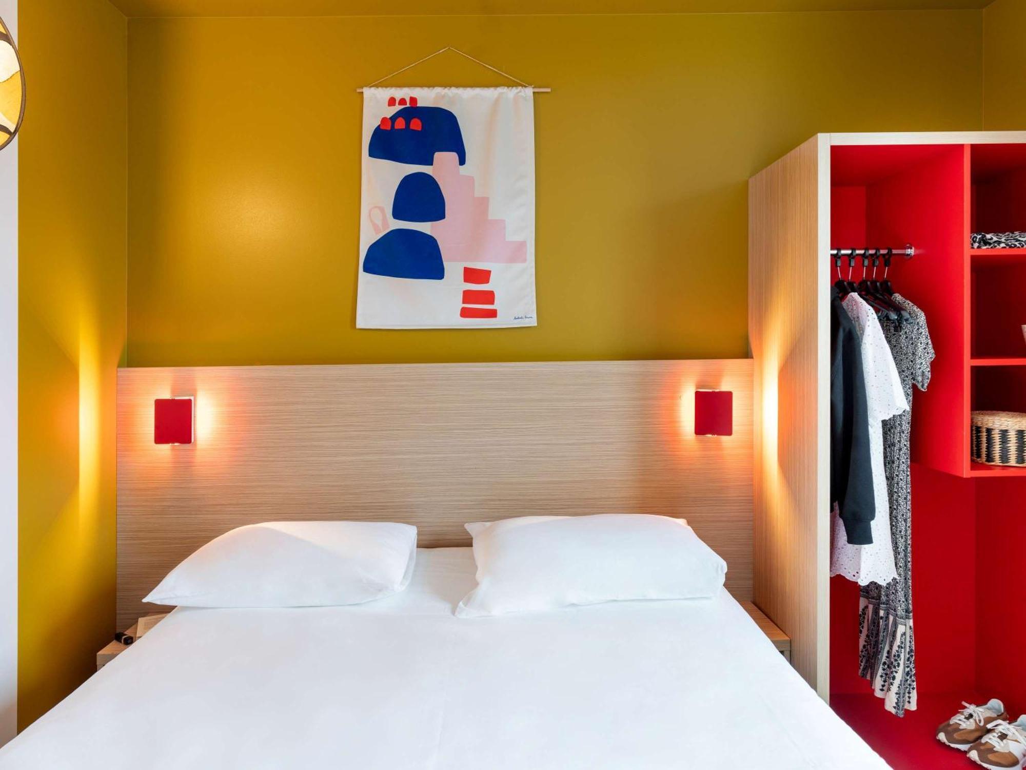 Ibis Styles Prevessin Geneve Aeroport Hotel Exterior photo