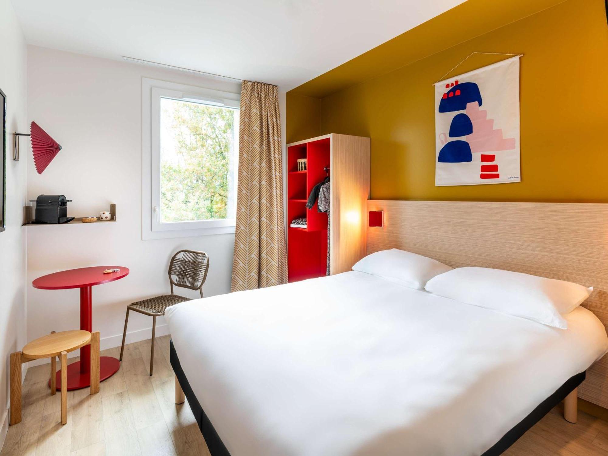 Ibis Styles Prevessin Geneve Aeroport Hotel Exterior photo